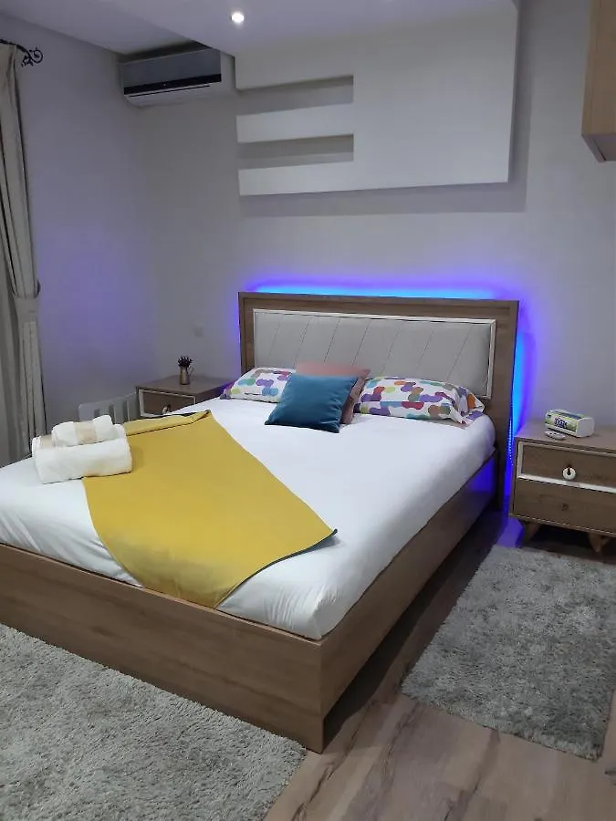 Apartment Appartement Pour Familles En Residence Avec Piscine Et Wifi Marrakesh